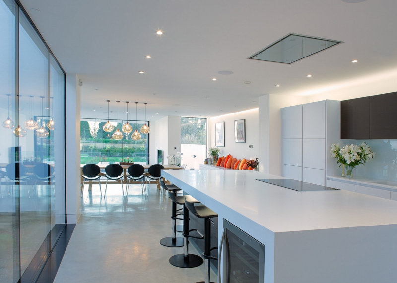 High End Bespoke Kitchen & Breakfast area for a Luxury House